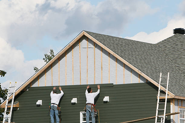 Professional Siding technician working in Champlin, MN
